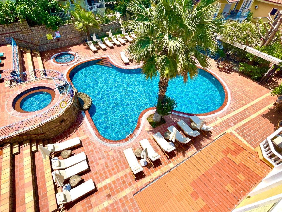 Mountain Valley Apartments, Hotel&Villas Ölüdeniz Esterno foto