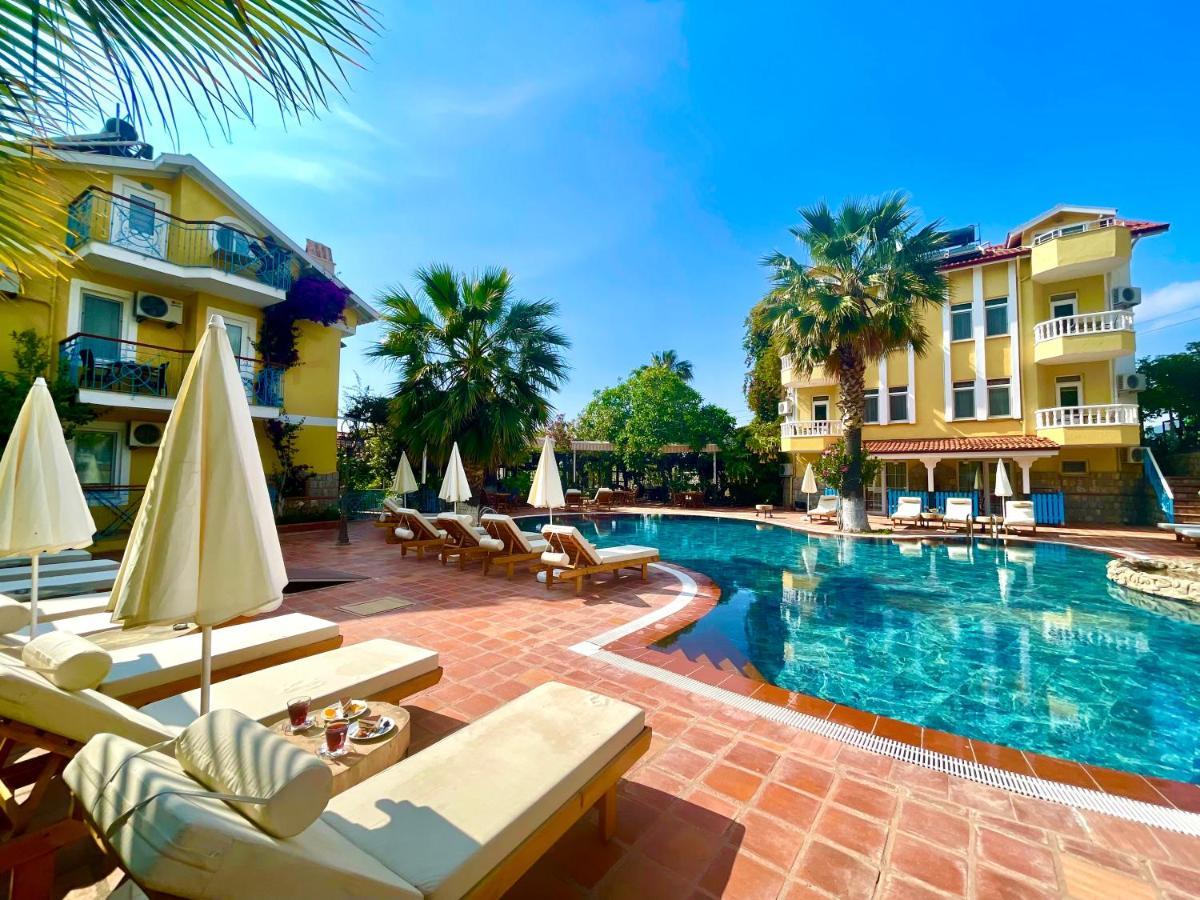Mountain Valley Apartments, Hotel&Villas Ölüdeniz Esterno foto