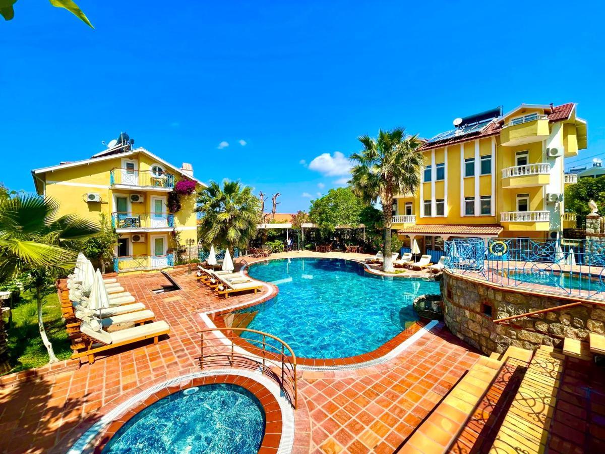 Mountain Valley Apartments, Hotel&Villas Ölüdeniz Esterno foto